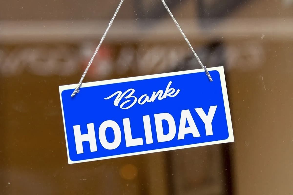 Bank Holiday: अक्टूबर 2025 में कितने दिन बैंक रहेंगे बंद? जानिए पूरी लिस्ट