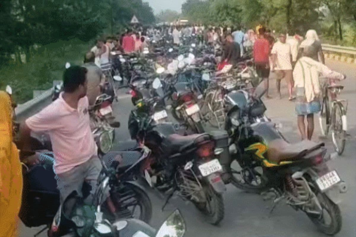 बिहार के छपरा में दर्दनाक हादसा, स्कूली ऑटो और ट्रक की टक्कर में 4 बच्चे समेत ड्राइवर की मौत