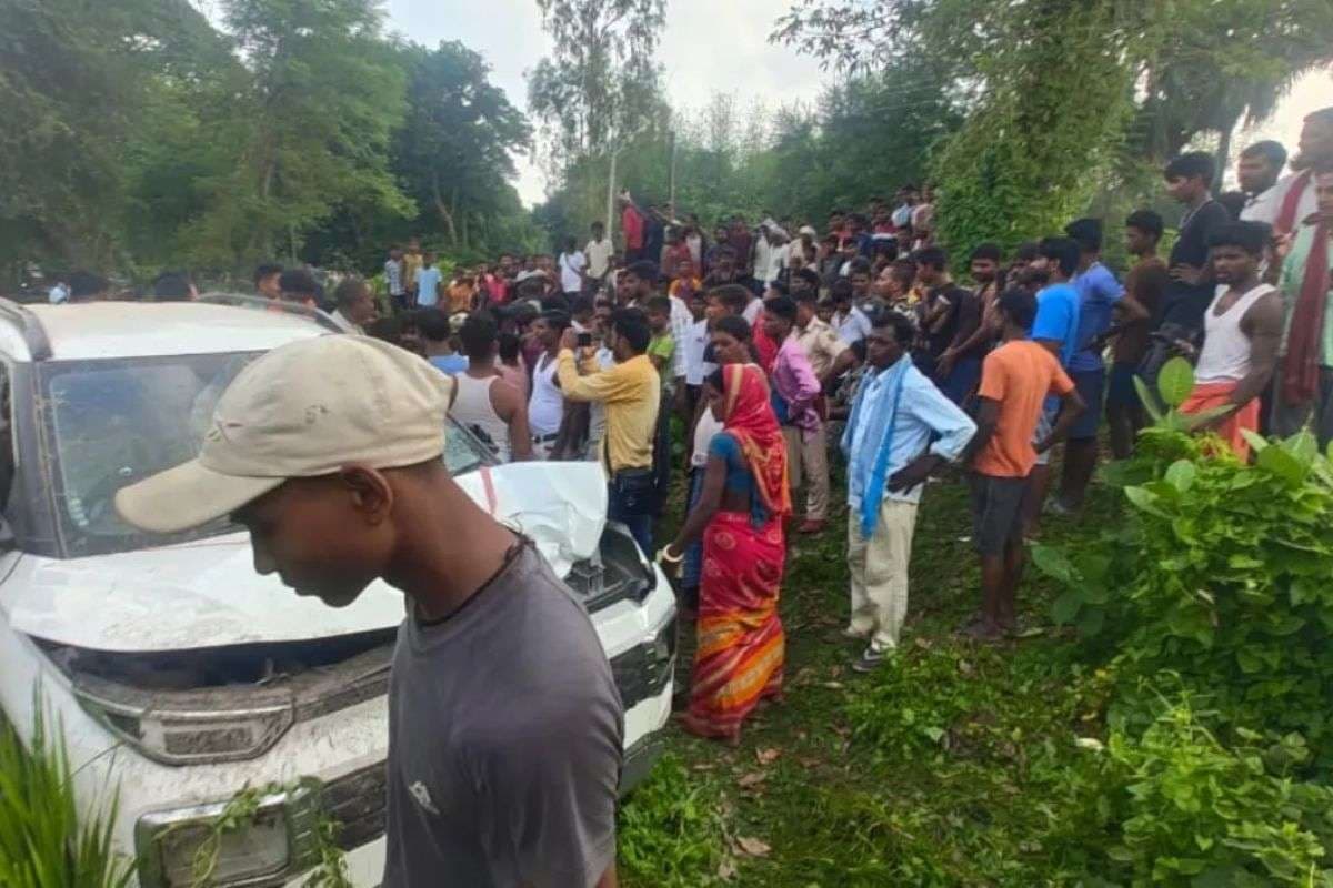 बिहार में शराब माफियाओं की कार ने तीन नाबालिगों को कुचला, दो छात्राओं की मौत