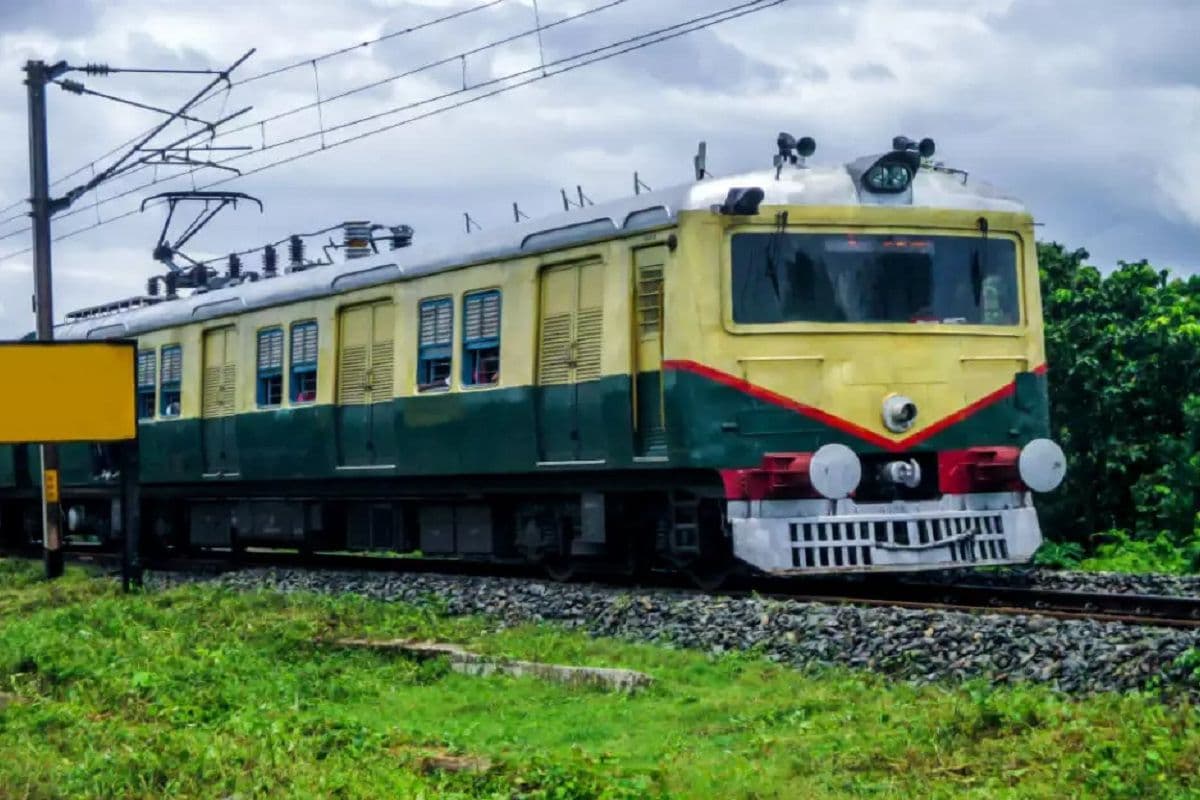 Bihar Train News Rajgir to Anand Vihar special know timing and route Bihar Train News Rajgir to Anand Vihar special know timing and route