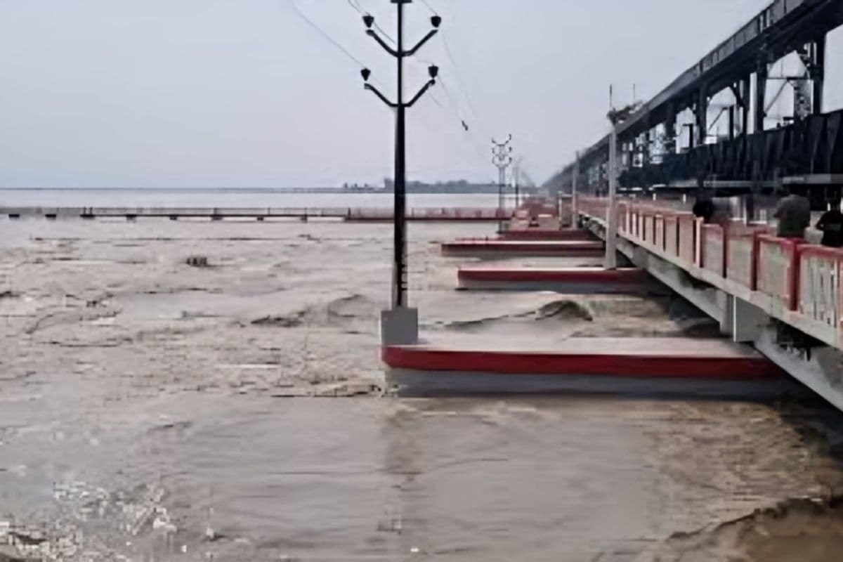 Bihar Weather Today: कई जिलों में ऑरेंज अलर्ट, कोसी बराज के गेट खोलने से बढ़ा खतरा