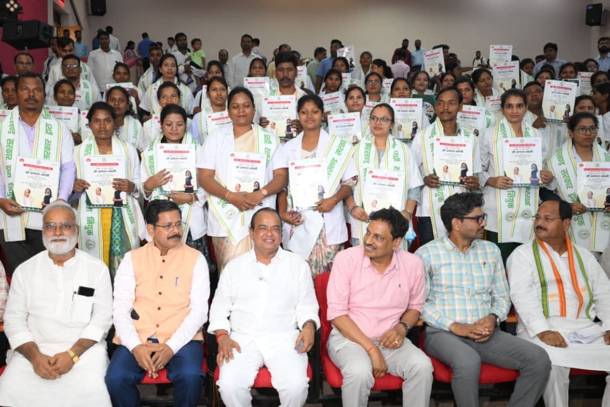 झारखंड को मिले 91 नए CHO, MRI और सीटी स्कैन मशीन को लेकर मंत्री डॉ इरफान अंसारी ने की बड़ी घोषणा