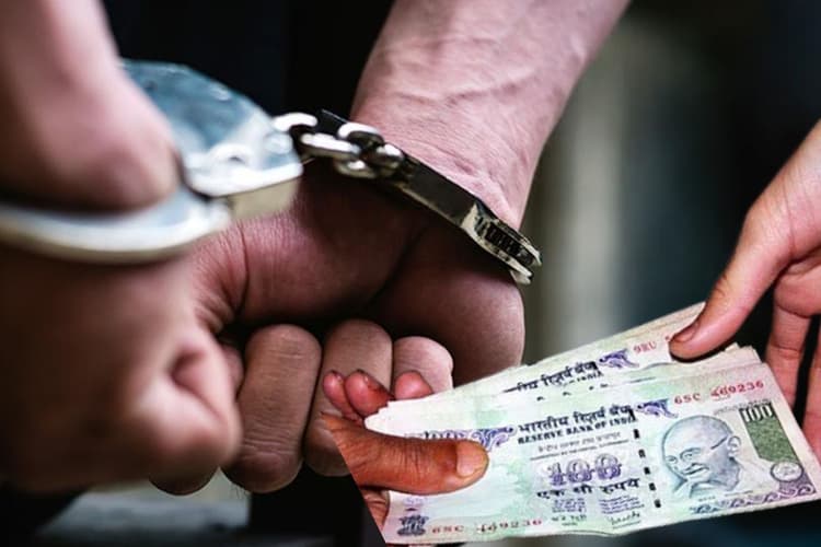 बिहार में रिश्वत की डिमांड पर लोग निगरानी को कर रहे कॉल, अगस्त तक पकड़े जा चुके 72 घूसखोर