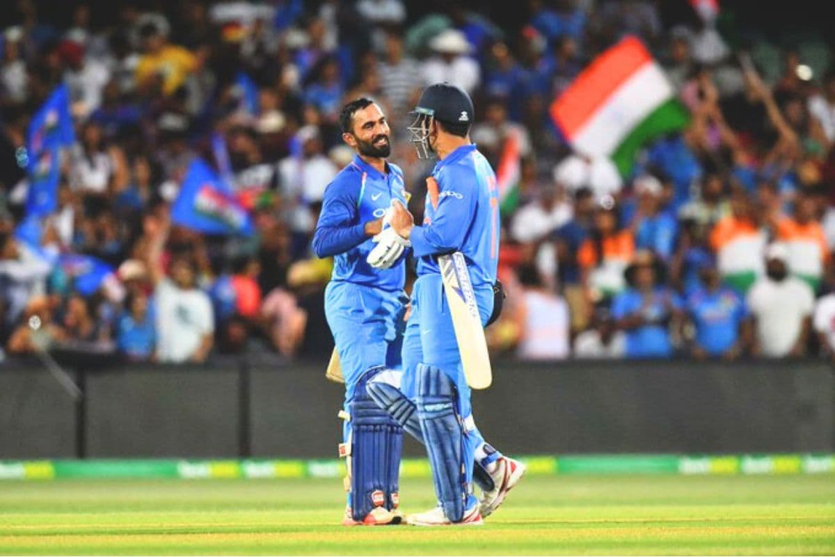 मैं गिरगिट बन गया… धोनी की कप्तानी के दौर को लेकर दिनेश कार्तिक का बड़ा खुलासा