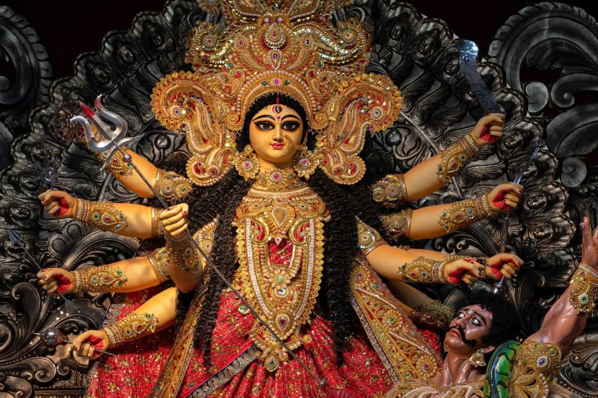 Durga Puja Special: झारखंड के इस मंदिर में 450 सालों से हो रही दुर्गा पूजा, जानिए सदियों पुरानी परंपरा के पीछे की रहस्यमयी कहानी