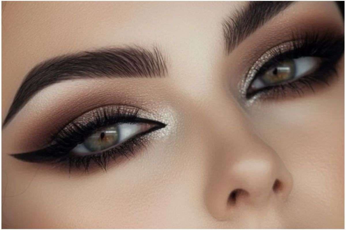 Eyeliner Hacks for Beautiful Eyes: इन 5 ट्रिक्स से आंखों को दें तुरंत बड़ा और सुंदर लुक