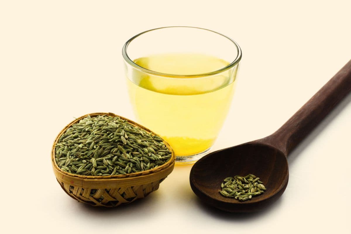 Saunf Water Benefits: सौंफ का पानी पीने के फायदे जानकार उड़ जाएंगे आपके होश, सेहत से लेकर त्वचा का रखे पूरा ख्याल