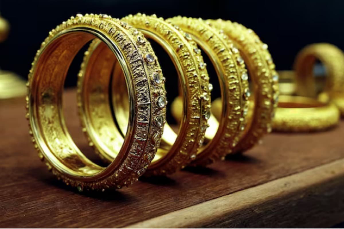 Gold Price: मुनाफावसूली से सोना-चांदी रिकॉर्ड ऊंचाई से फिसल, पॉवेल की टिप्पणी से बना है दबाव