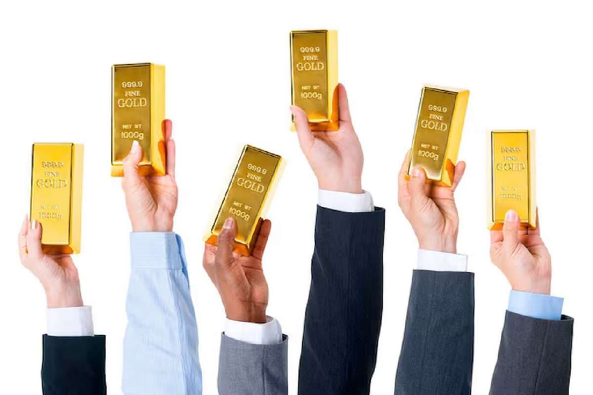 रिकॉर्ड पर रिकॉर्ड, रिकॉर्ड पर रिकॉर्ड! कौन कहेगा सोना खरीदूं, कौन कहेगा चांदी खरीदूं? लो आज फिर बढ़ गया भाव