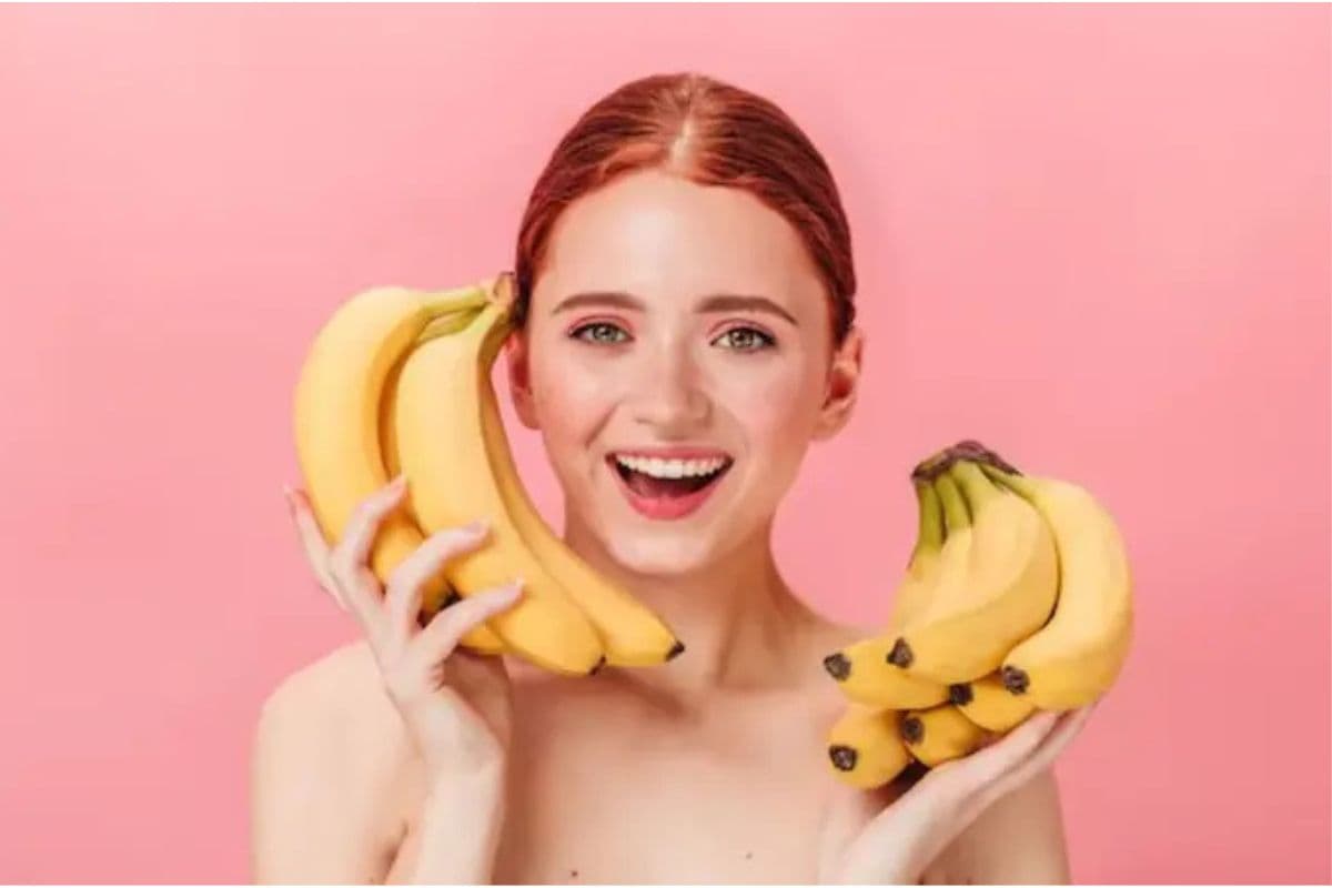 Homemade Banana Facial: आपको भी चाहिए यंग और रिफ्रेश्ड लुक,ऐसे करें केले का फेशियल Homemade Banana Facial: आपको भी चाहिए यंग और रिफ्रेश्ड लुक,ऐसे करें केले का फेशियल
