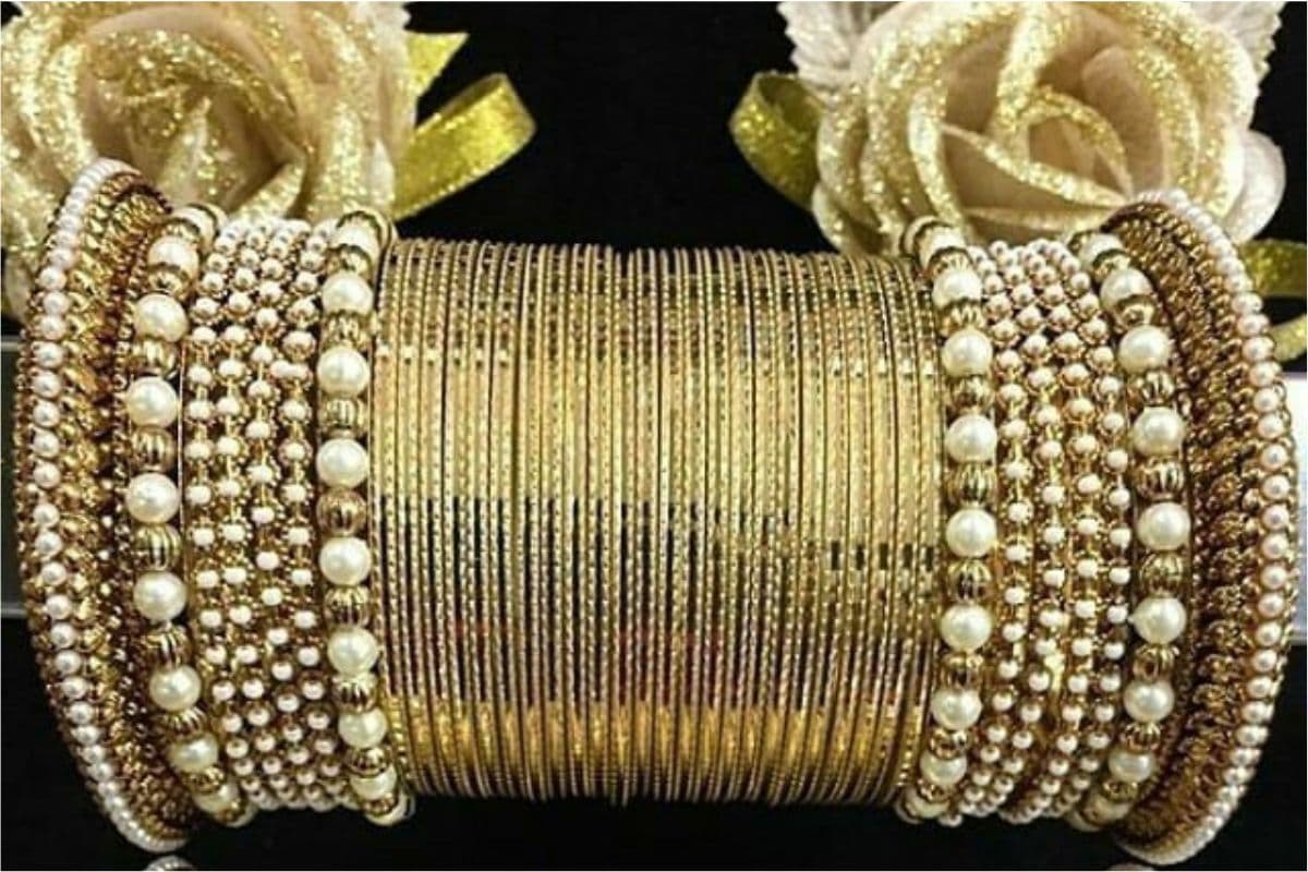 Latest Karva Chauth Bangles Design: करवाचौथ स्पेशल लेटेस्ट बैंग्लस डिजाइन जो आपके लुक को बनाएंगे परफेक्ट