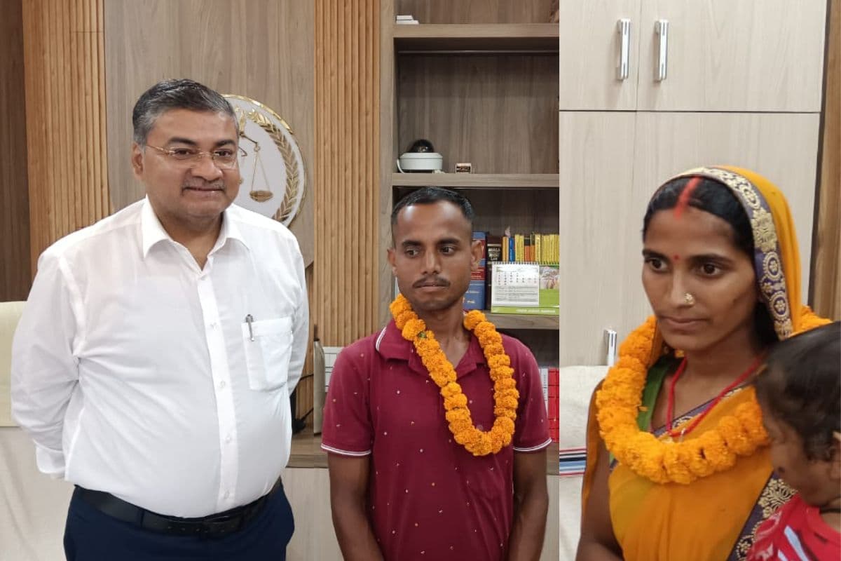 राष्ट्रीय लोक अदालत: बिखरे परिवार में लौटी मुस्कान, गिले-शिकवे दूर कर दंपती ने बच्चे के साथ रहने का लिया संकल्प