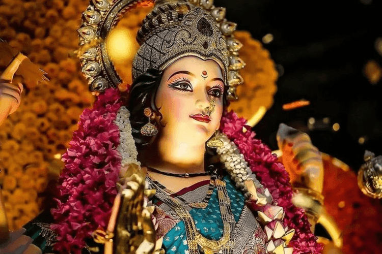 Navratri 2025: नवरात्रि में ये 6 काम करने से बचें, वरना रूठ सकती हैं दुर्गा मां