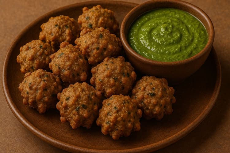 Navratri Vrat Recipe: नवरात्रि व्रत में बनाएं ये स्वादिष्ट कुट्टू के पकोड़े, जानें आसान रेसिपी
