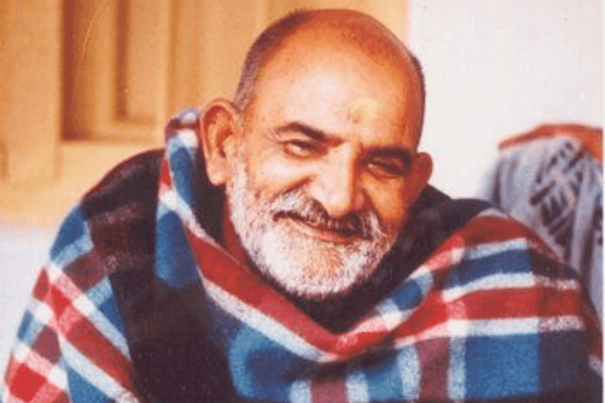 Neem Karoli Baba: भक्ति और सादगी से जीने की राह, नीम करोली बाबा की प्रेरक बातें