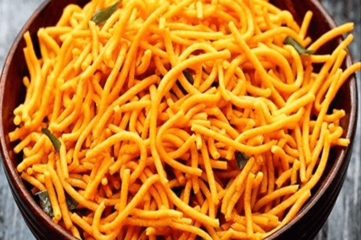 Omapodi Recipe: ओणम सेलिब्रेशन को पूरा करती है ये ट्रेडिशनल ओमापोडी, जानें आसान और टेस्टी रेसिपी