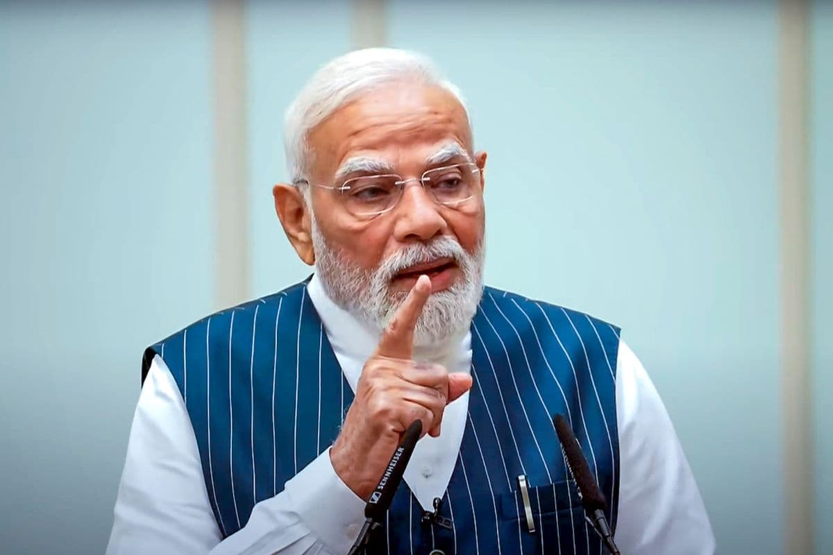 PM Modi Manipur Visit: मणिपुर जाएंगे पीएम मोदी, 8500 करोड़ रुपये की देंगे सौगात, विस्थापितों से करेंगे बात  