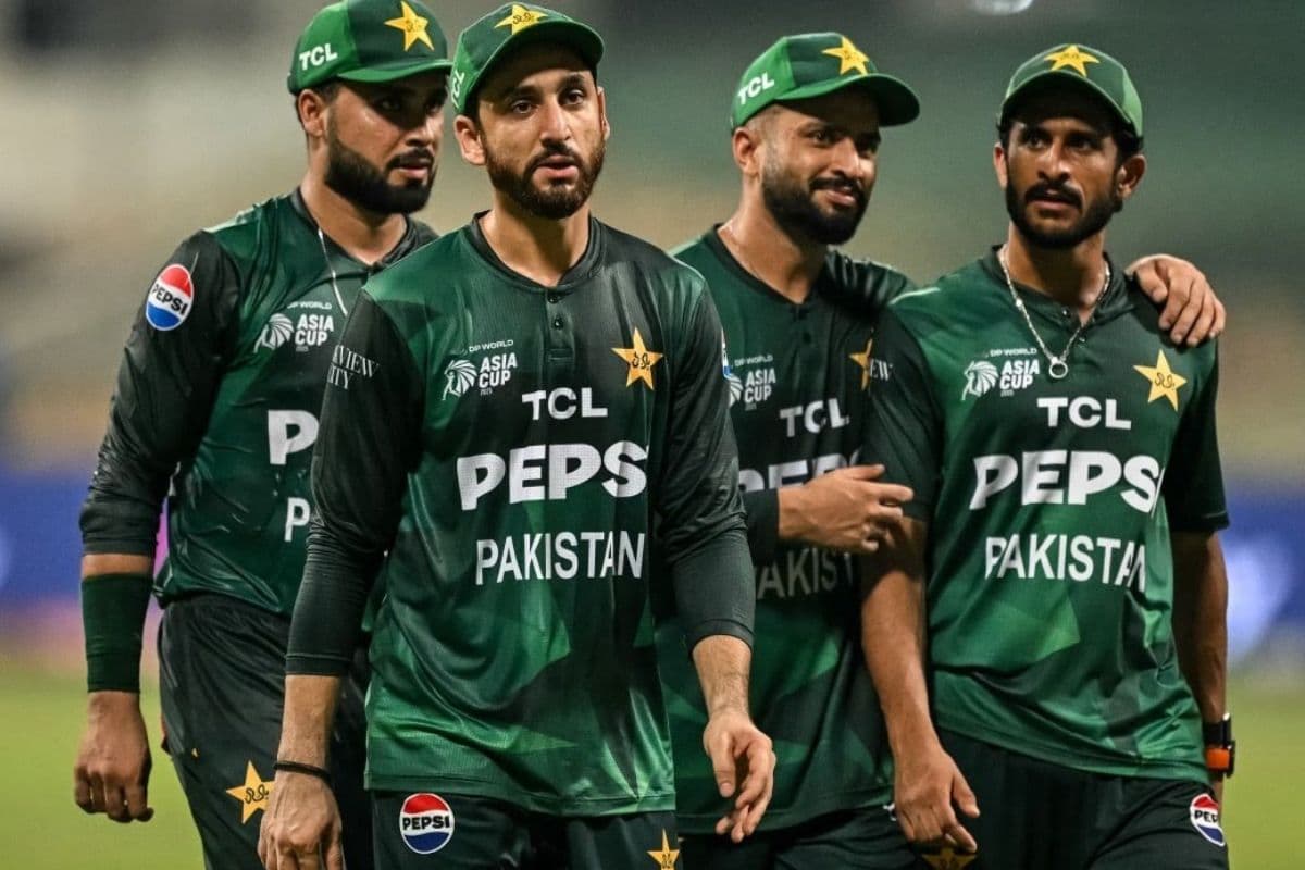 Pakistan Cricket Team Players returning to dressing room.