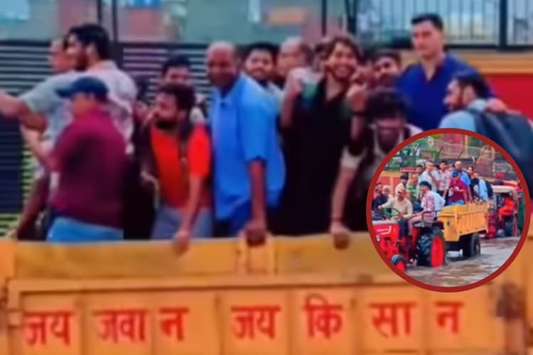 Viral Video : हाय रे पानी! दिल्ली में ट्रैक्टर की ट्रॉली पर 10 रुपये देकर सवारी करने पर मजबूर हुए लोग