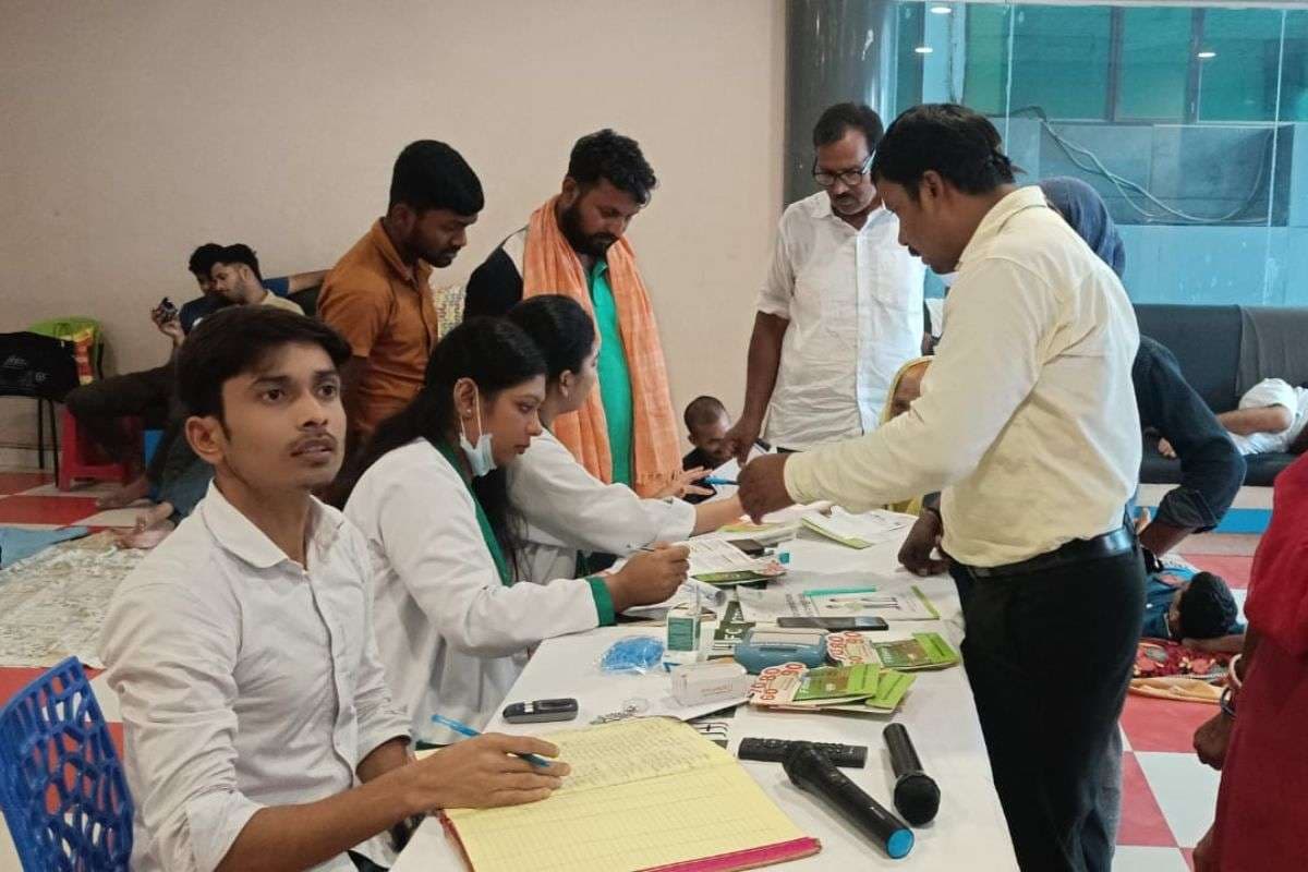 पटना में लगा मुफ्त डाइटिक कैंप, अपने शरीर के लिए जरूरी आहार के बारे में लोगों ने जाना