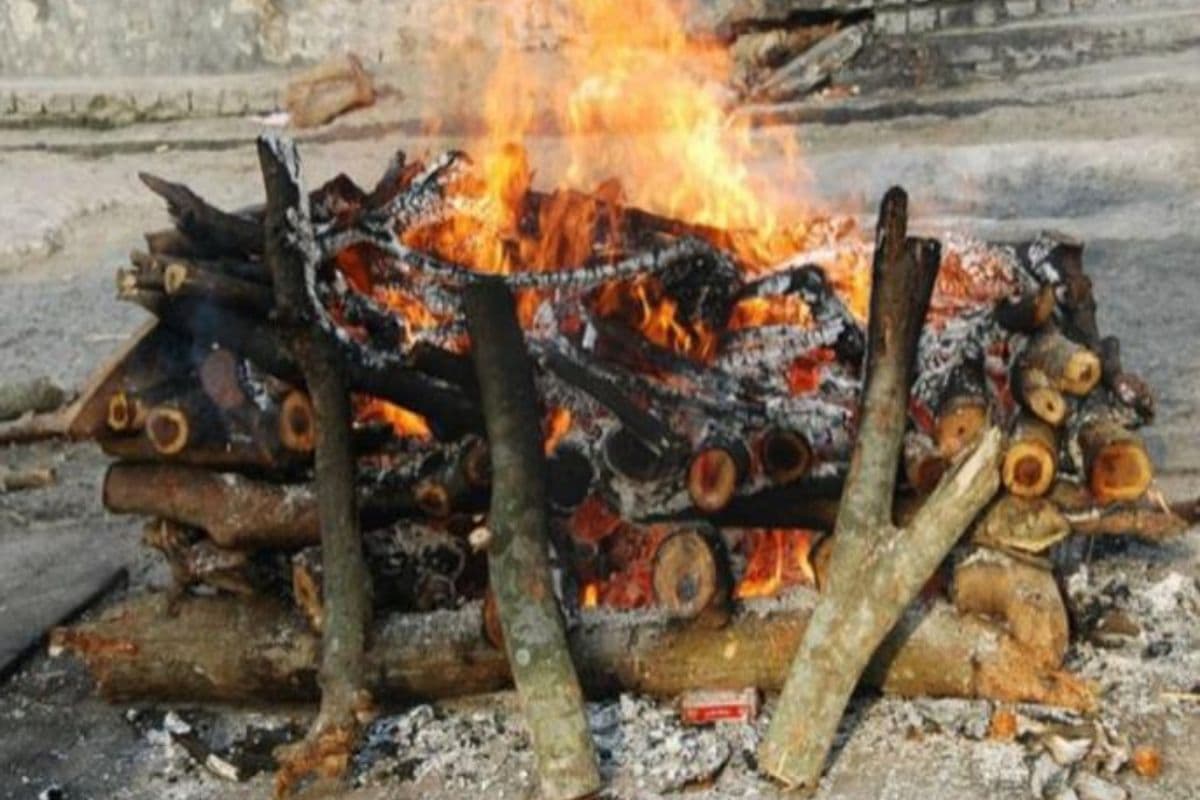 बेतिया में पोते की मौत का सदमा नहीं सह पाई दादी, एक ही परिवार से उठी 2 अर्थियां