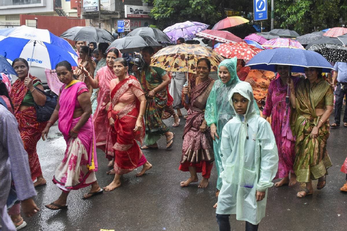 Aaj ka Mausam: अगले पांच दिन इन राज्यों में भारी बारिश, 40 KM की रफ्तार से हवा, इन राज्यों में बदलेगा मौसम