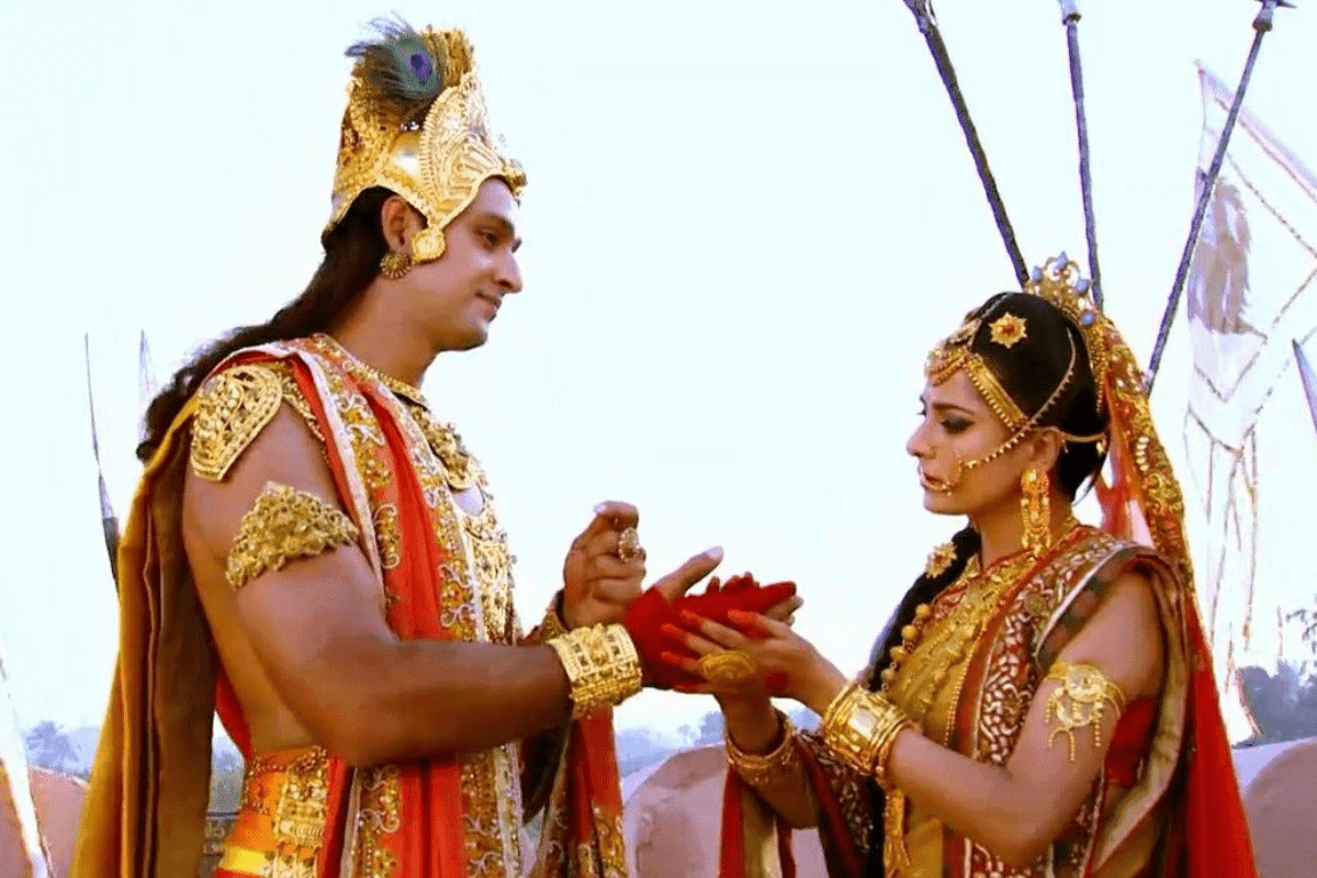 Shree Krishna Draupadi Samvad: Gita Updesh: संकट की घड़ी में द्रौपदी को दिए श्रीकृष्ण के ये शब्द हर स्त्री के लिए हैं बड़ी सीख Shree Krishna Draupadi Samvad: Gita Updesh: संकट की घड़ी में द्रौपदी को दिए श्रीकृष्ण के ये शब्द हर स्त्री के लिए हैं बड़ी सीख