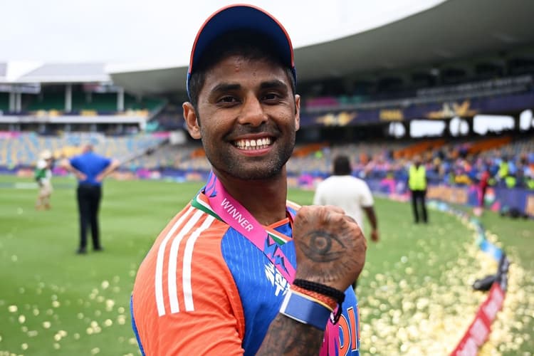 Suryakumar Yadav: पाकिस्तान के खिलाफ जीत- सूर्या का बर्थडे गिफ्ट, 30 की उम्र में डेब्यू करने वाले स्काई के क्रिकेट करियर पर एक नजर