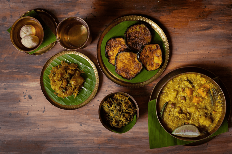 Traditional Bengali Dishes: मां दुर्गा के भोग में जरूर बनाएं ये 5 बंगाली व्यंजन