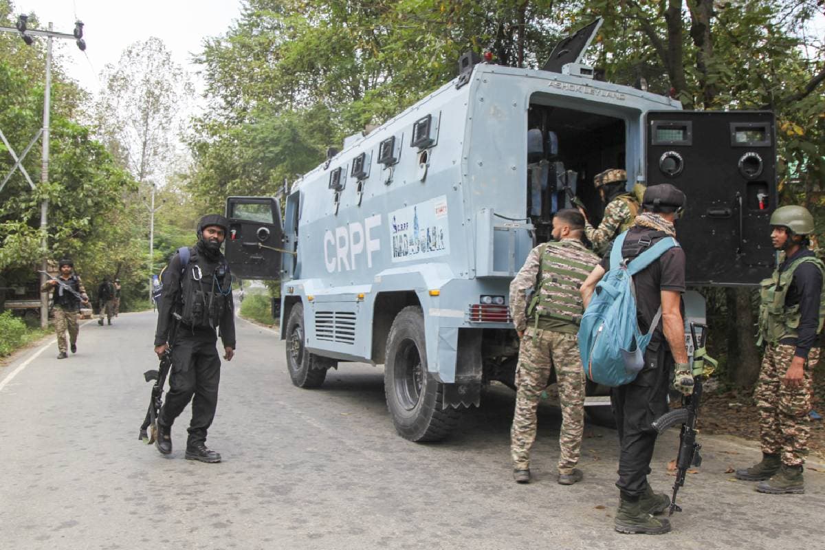 Udhampur Encounter : उधमपुर मुठभेड़ में एक जवान शहीद, ड्रोन को लगाया गया आतंकियों की तलाश में