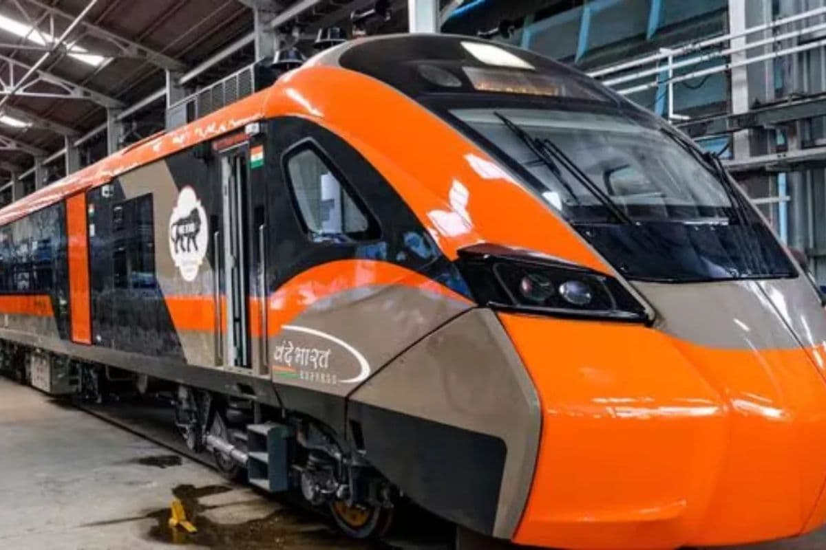 Vande Bharat Express: दानापुर-जोगबनी वंदे भारत एक्सप्रेस का जारी हो गया किराया और टाइमिंग, एक क्लिक में जानें सब कुछ