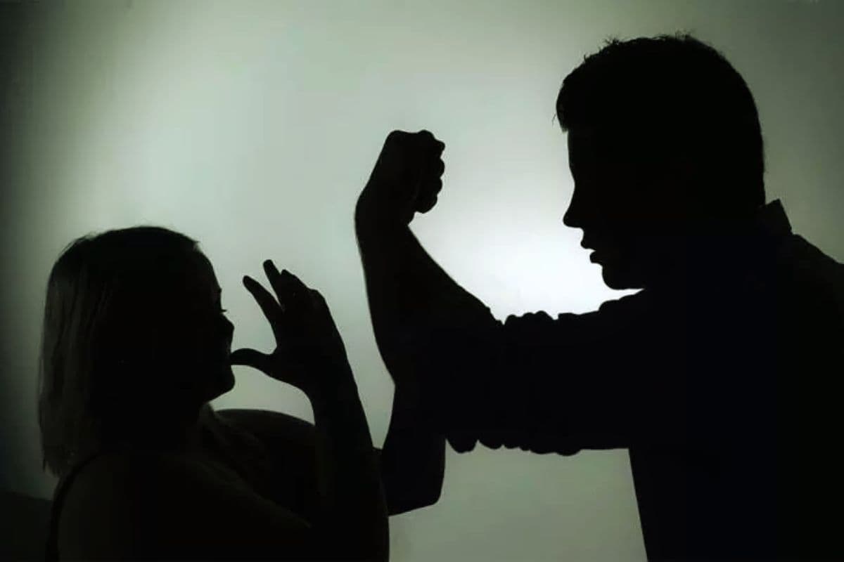 क्रिकेट जगत की बड़ी शख्सियत पर चल रही जांच, दुराचार जैसे गंभीर मामले से जुड़ा है केस