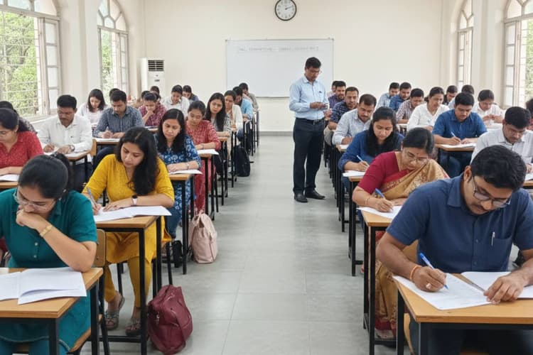 WBSSC Recruitment 2025: 26 हजार नियुक्तियां रद्द होने के बाद पहली बार हुई परीक्षा, 3.19 लाख उम्मीदवार शामिल