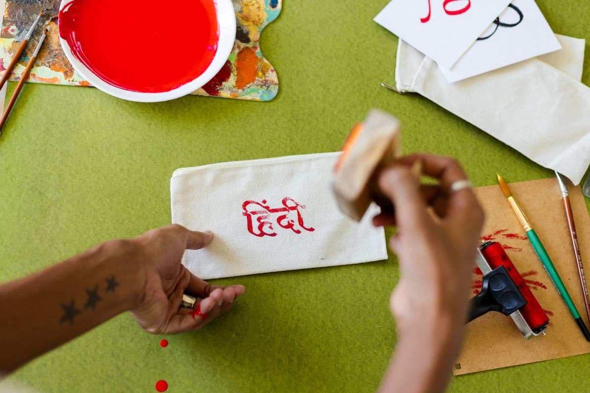 हिंदी की टॉप-10 साहित्यिक किताबें कौन सी हैं? हर Students को जरूर पढ़नी चाहिए