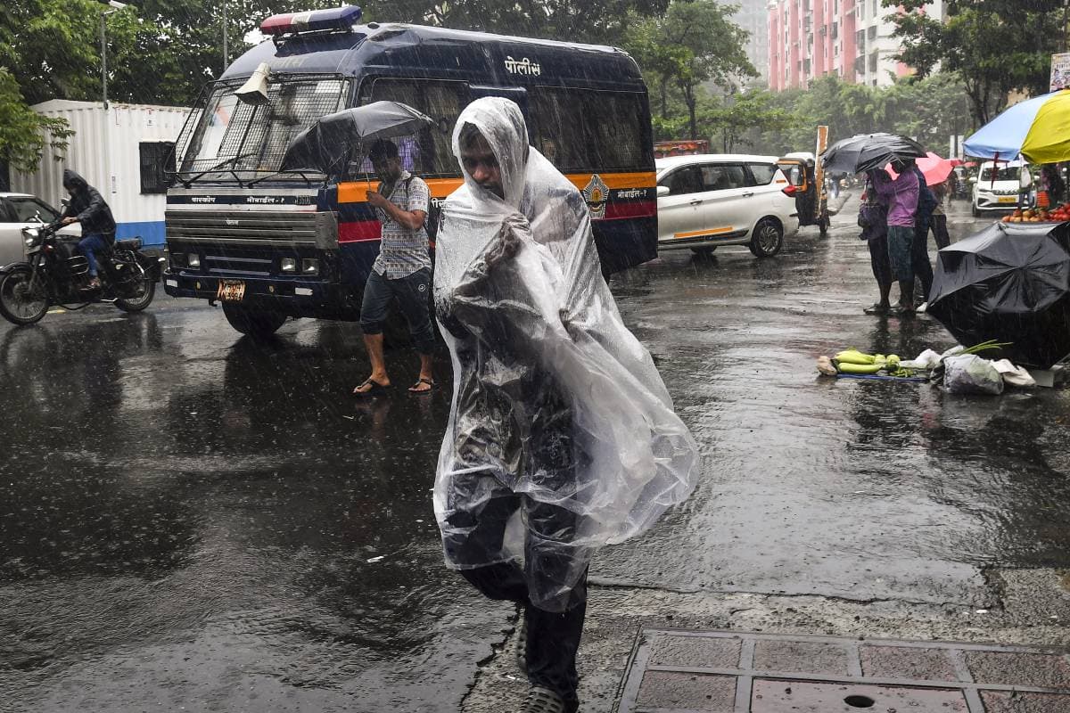 Aaj ka Mausam : निम्न दबाव के कारण हो सकती है कुछ राज्यों में भारी बारिश, आया IMD का अलर्ट