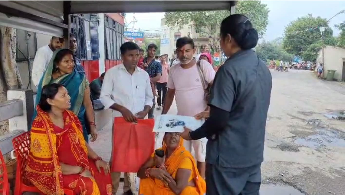 Nepal Protest: मरीजों ने की लहान यात्रा स्थगित, मुजफ्फरपुर के सूतापट्टी में आधा हुआ करोबार
