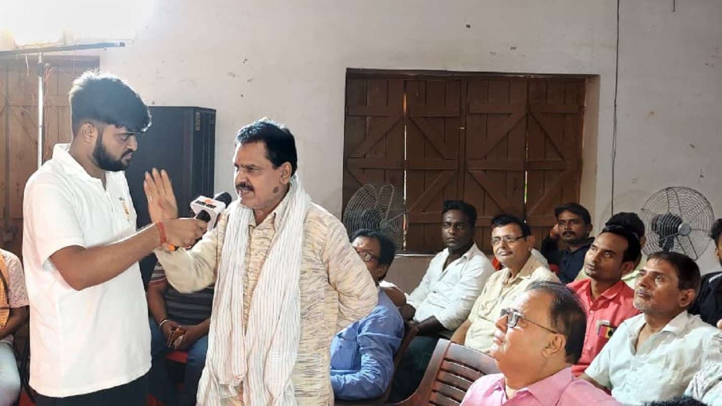 Bihar Election Express: डुमरांव में उठा बाइपास का मुद्दा, चौपाल के दौरान आपस में भिड़े पक्ष और विपक्ष