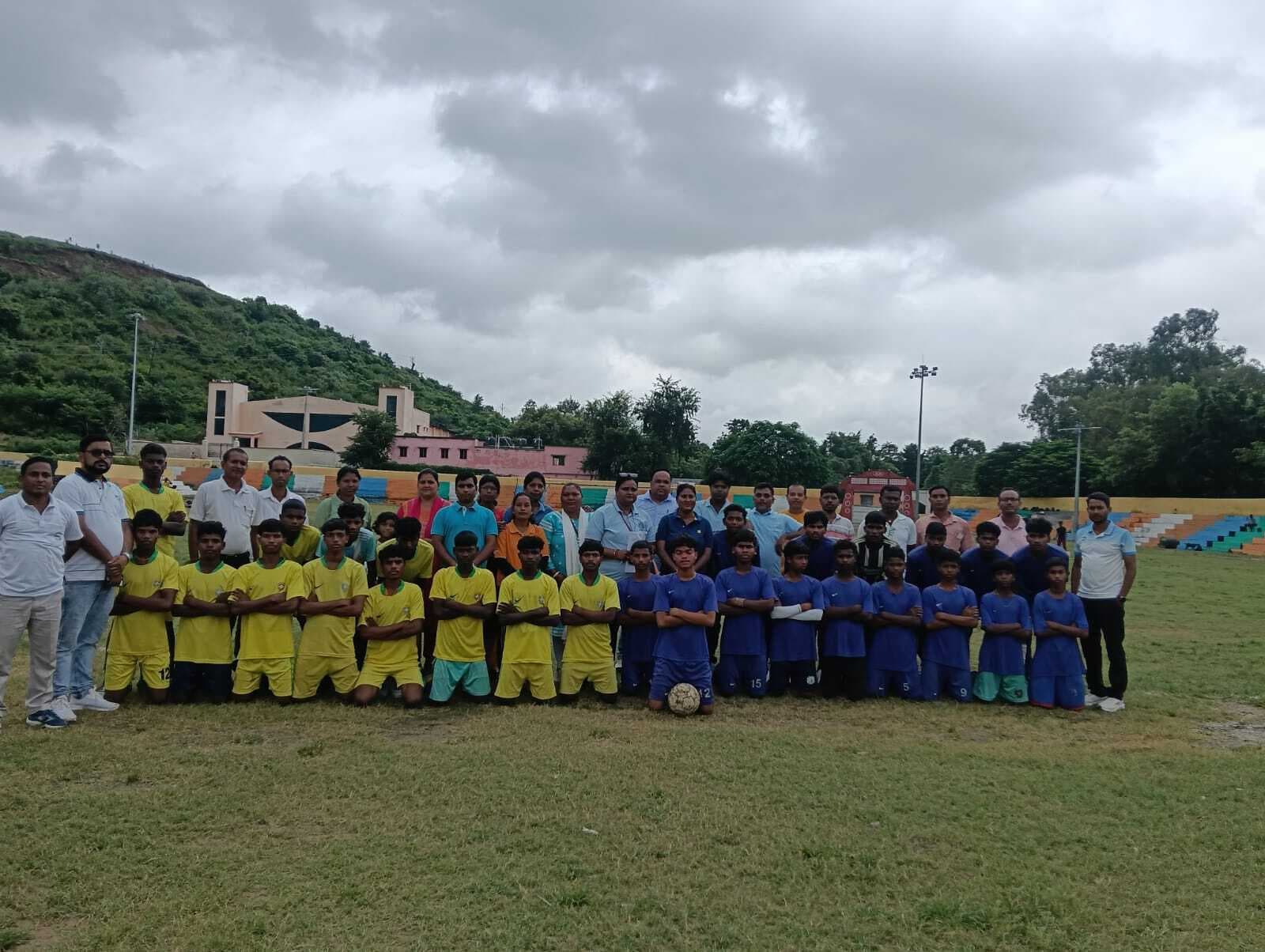 फुटबॉल में बरहरवा ने उधवा को हराया