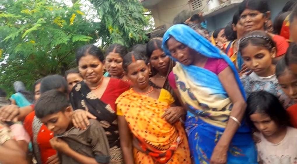 नहाने के दौरान नदी में डूबने से छात्रा की मौत