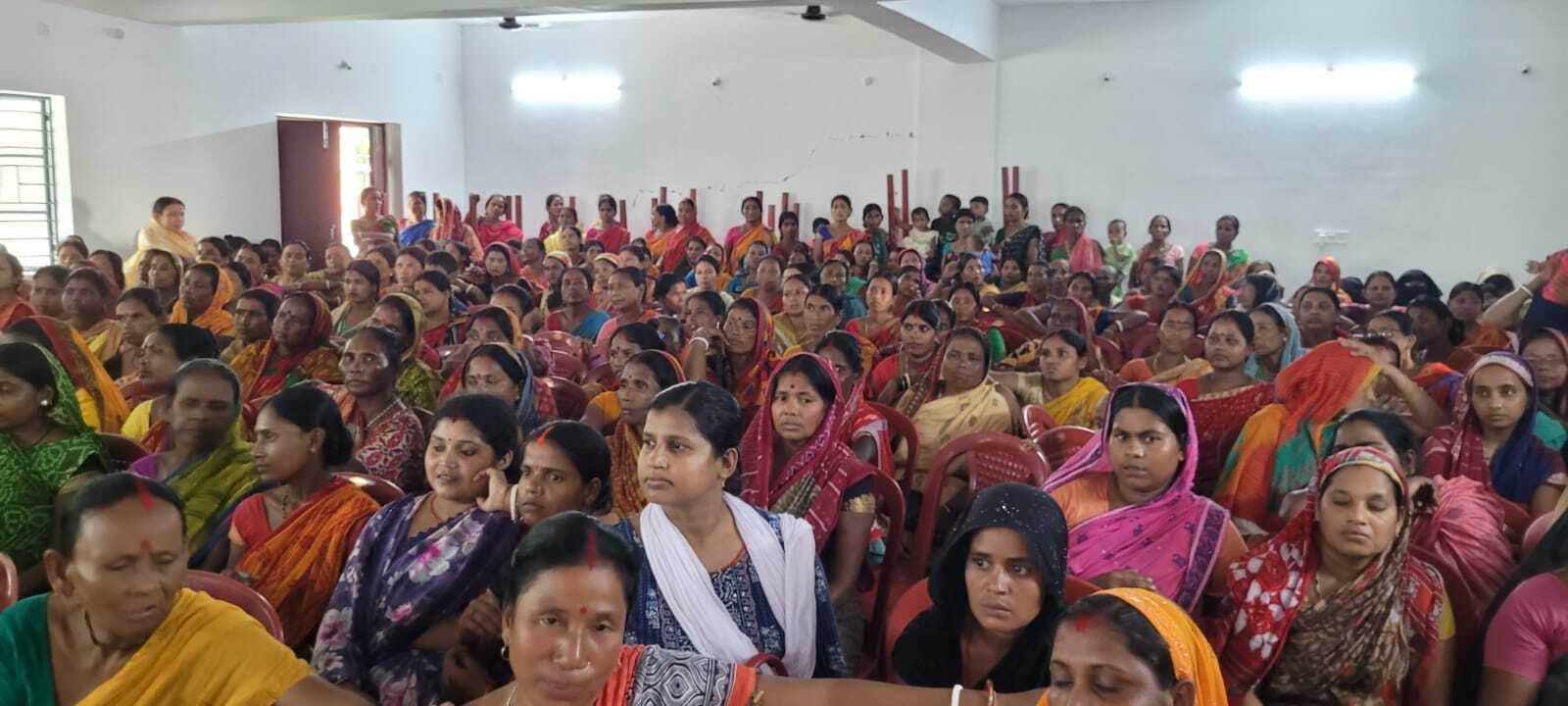 संवाद कार्यक्रम में बड़ी संख्या में जीविका दीदियों ने लिया भाग