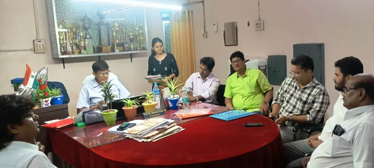 डीजे कॉलेज एनएसएस एडवाइजरी कमेटी में कई मुद्दों पर हुयी चर्चा