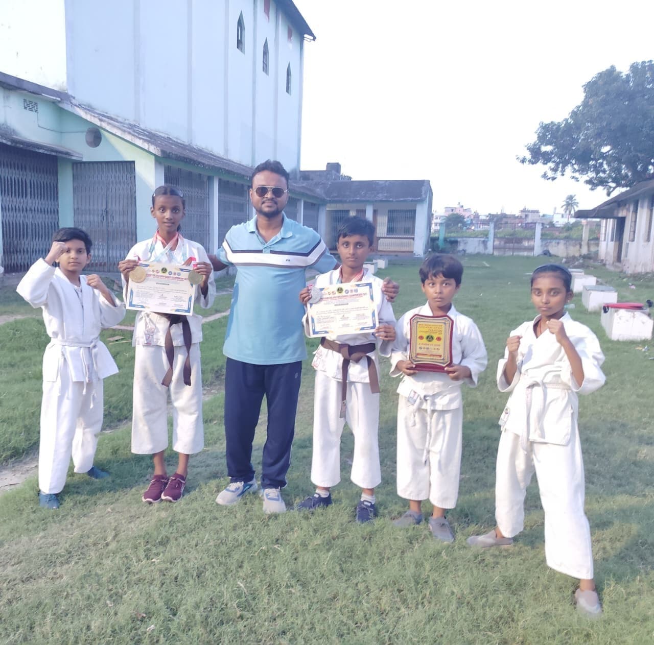 अंतर राज्य कराटे चैंपियनशिप में कटिहार को मिले तीन पदक