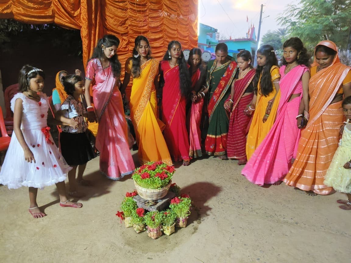 राजमहल के ग्रामीण क्षेत्रों में श्रद्धा और उल्लास के साथ मनाया गया करमा पर्व