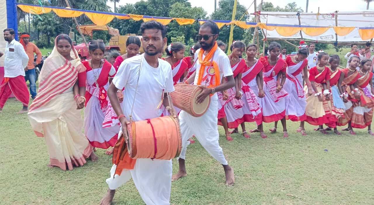 करमा पर्व: भाई-बहन के प्रेम और समृद्धि का उत्सव