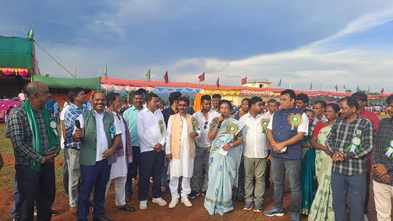 अंबाडीहा अमडापाड़ा बनी गरडा पहाड़ी फुटबॉल चैंपियन