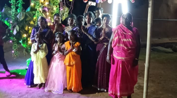 सारवां : करमा गीतों से गुंजायमान हुआ क्षेत्र