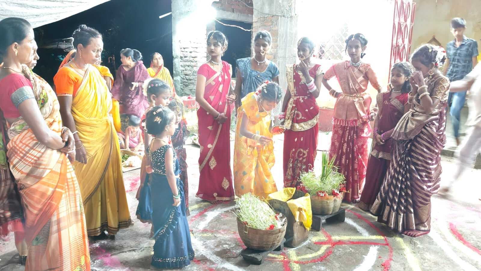 गोपीकांदर में करमा पर्व का उल्लास