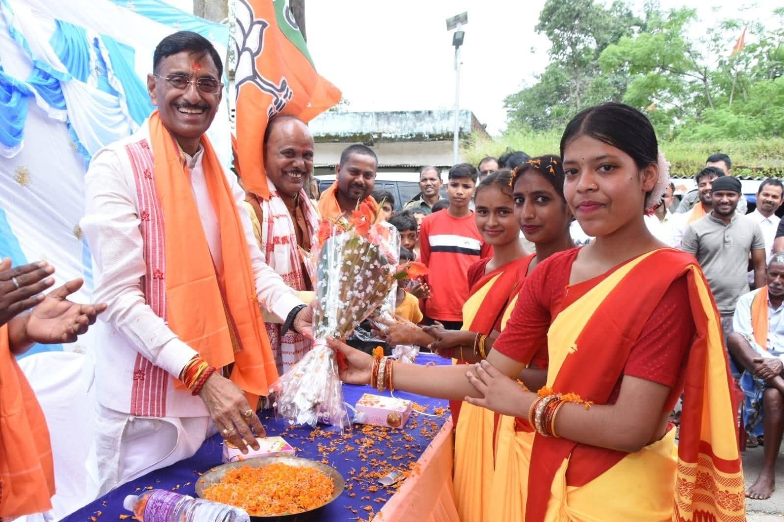 हमारी संस्कृति का धरोहर है करम पर्व : संजय सेठ