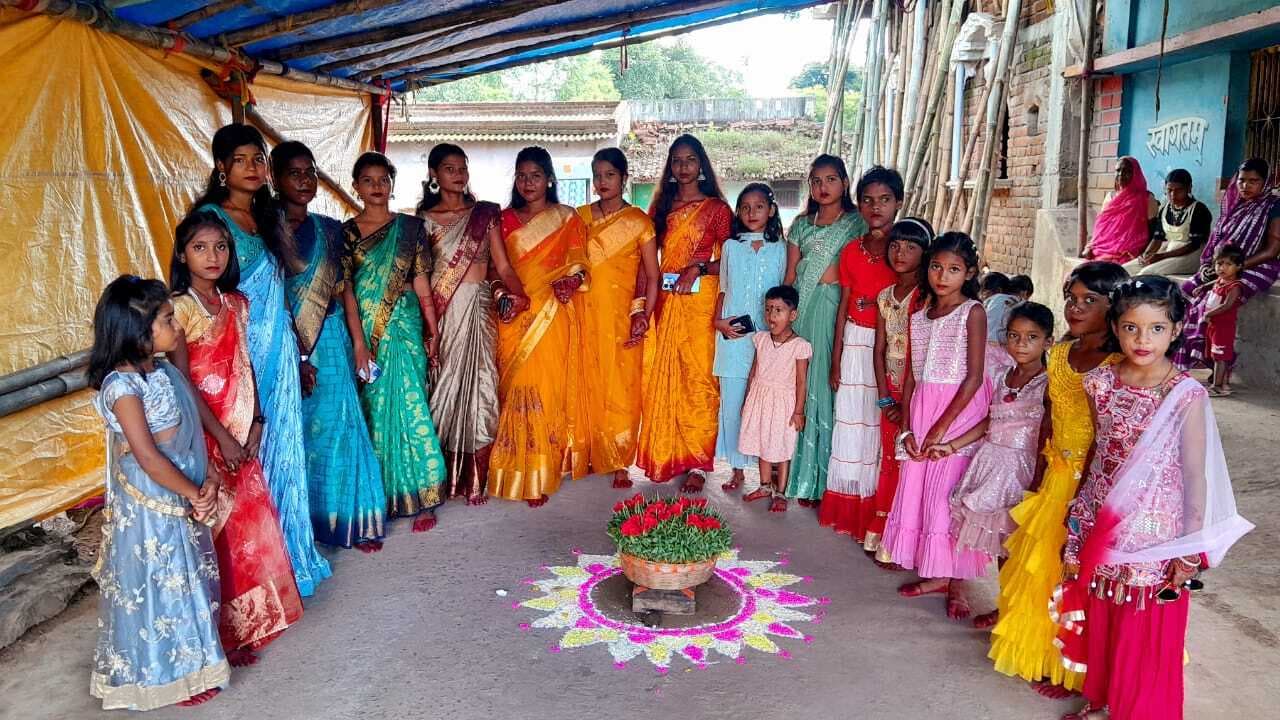 चितरा में धूमधाम से मनाया गया करमा पर्व