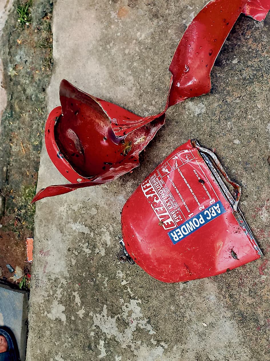 दुर्गापुर में अग्निशमन यंत्र फटने से युवक जख्मी